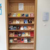 Bücherregal.jpg