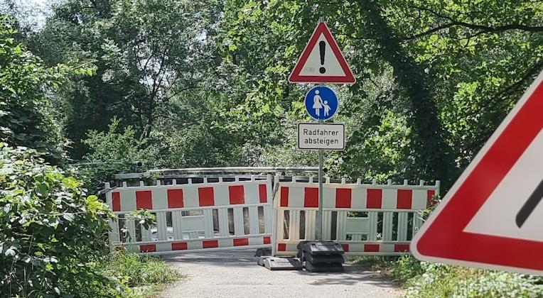 Sperre der Fuß- u. Radwegbrücke über die Amper bei Günding aufgehoben